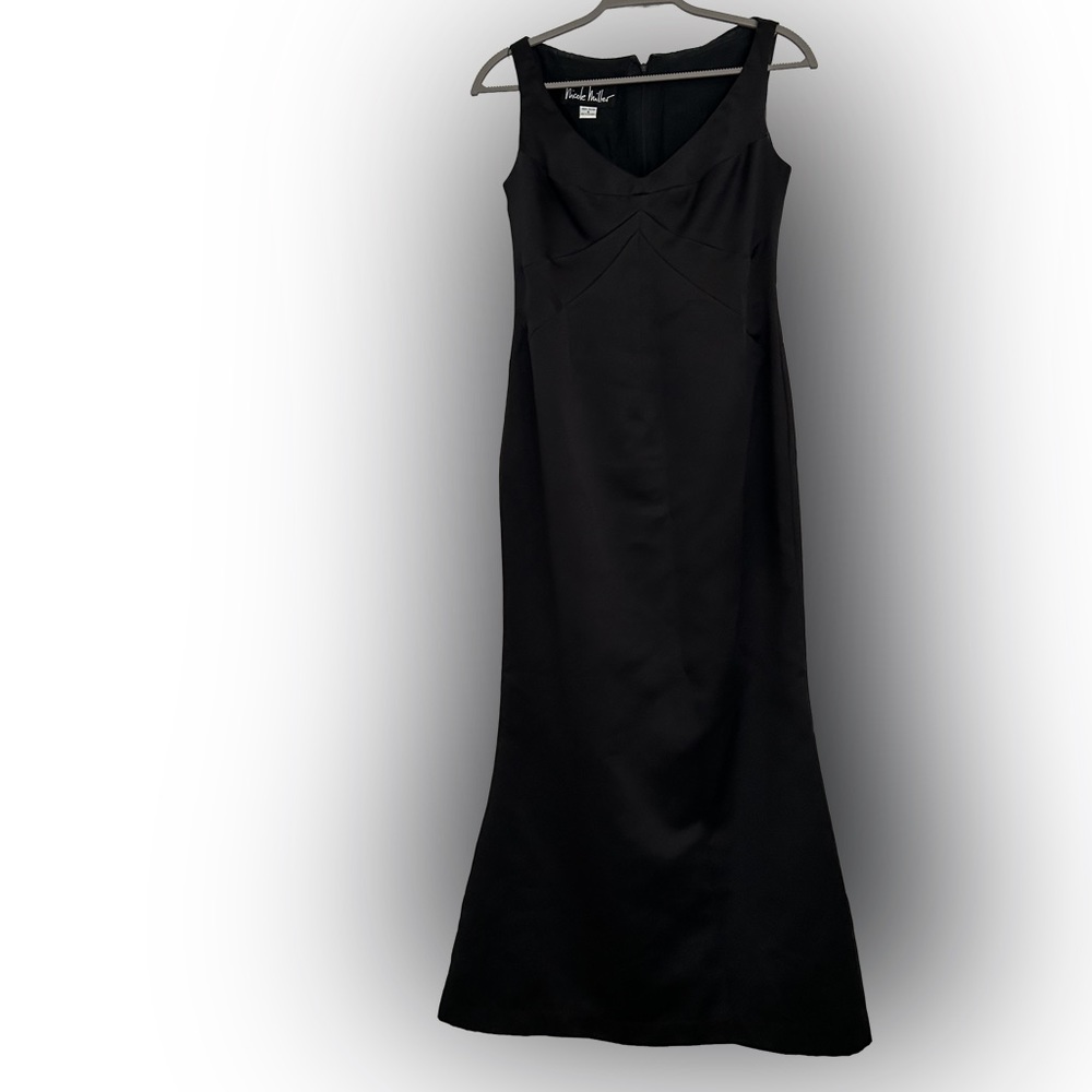 Nicole Miller Black Formal Evening Dress/Gown